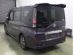 Honda Stepwgn Spada 1