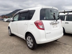 Toyota Ractis 7