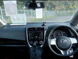 Toyota Ractis 18