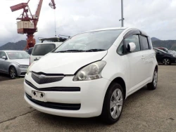 Toyota Ractis 6
