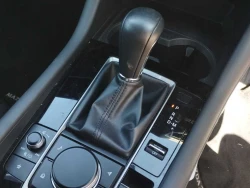 Mazda 3 9