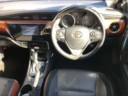 Toyota Auris 5