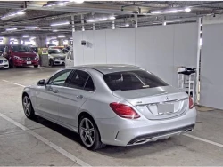 Mercedes-Benz C-Class 1