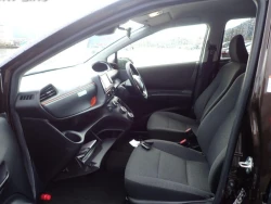 Toyota Sienta 8