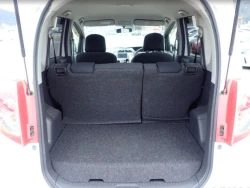 Toyota Ractis 13