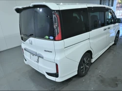 Honda Stepwgn 1