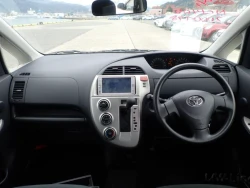 Toyota Ractis 19