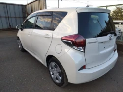 Toyota Ractis 1
