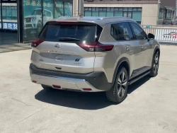 Nissan X-Trail 4
