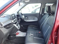 Daihatsu Cast 8