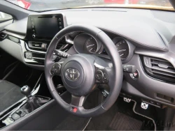 Toyota C-HR 12