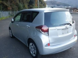 Toyota Ractis 7