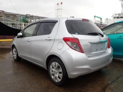 Toyota Vitz 1