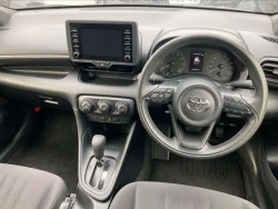 Toyota Yaris 4