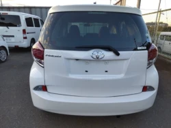 Toyota Ractis 2