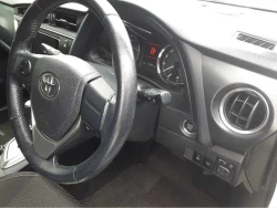 Toyota Auris 5