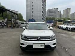 Volkswagen Tharu 0