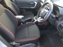 Daihatsu Rocky 4
