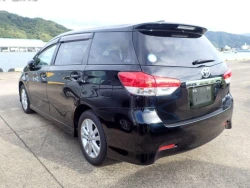 Toyota Wish 1