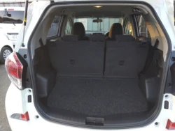 Toyota Ractis 7