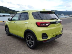 Daihatsu Rocky 1