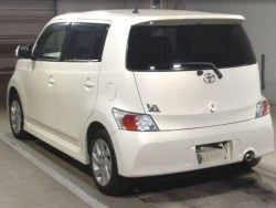 Toyota BB 1