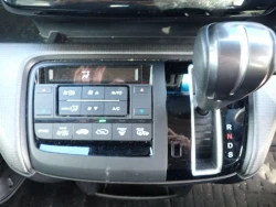 Honda Stepwgn Spada 16