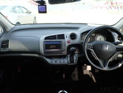 Honda Stream 18